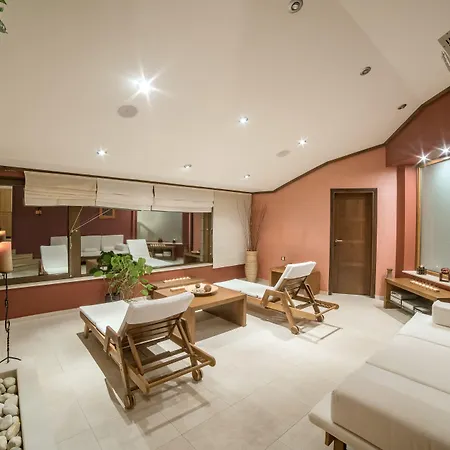 Smilen Hotel