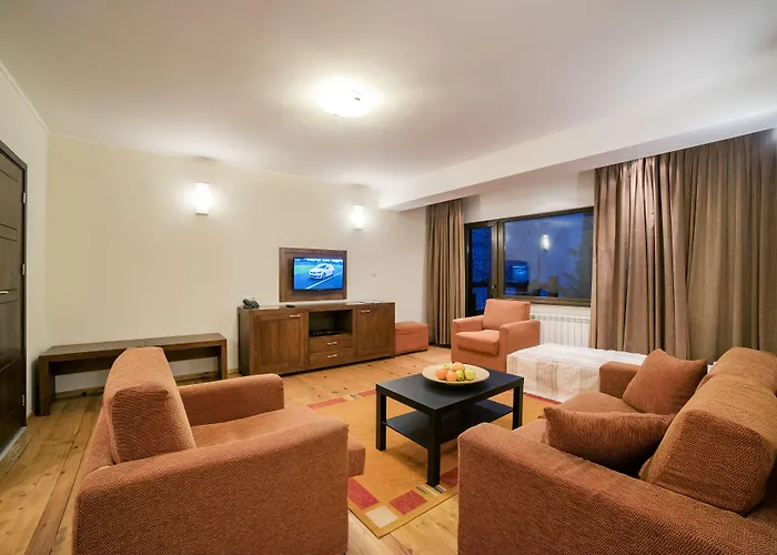 Smilen فندق سموليان